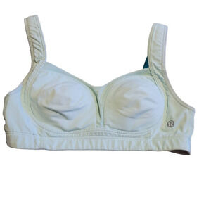 Lululemon Mint Green Active Wear Athletic Adjustable Sports Bra 32C